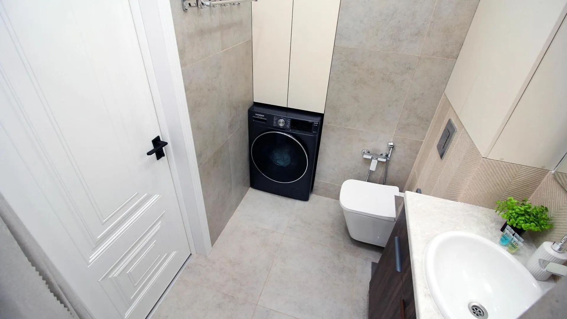 Новый Уютный Апартамент В Элитном Жк Бизнес Класса Almaty Apartment